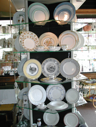 Détails : www.girardauxgrottes.com grottes, vaisselle, cuisine, geneve, accessoire, article, accessoires, articles, verre, assiette, cadeau, ustensiles, cadeaux, cuivre, bois, porcelaine, haut, gamme, plat, casserole, haut de gamme, théière, vinaigrier, salière, p