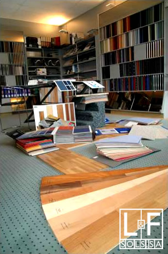 Détails : www.lfsols.ch Moquettes / tapis tendus - Feutres aiguilletés - Cocos / Sisal - Linoléum - PVC / Novillon - Caoutchoucs - Lièges - Parquets - Parquets massifs - Stratifiés / Pergo - Sous-couches - Plinthes bois, PVC, moquettes
