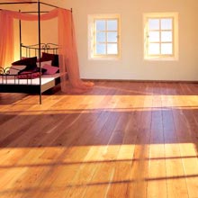 Détails : www.obi-brico.ch  Les sols en parquet sont depuis toujours très appréciés grâce à leur chic intemporel. Les couleurs boisées agréables et chaudes procurent une ambiance intérieure confortable et distinguée.