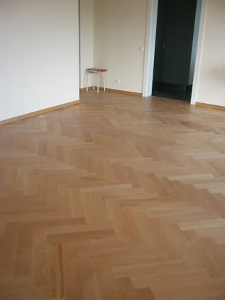 Détails : www.solsconcept.ch SOLSCONCEPT, SOLS CONCEPT, parquet, plastique, linoléum, stratifié, laminé,liège, sol, plancher, moquette, Lausanne, Claie-aux-moines, Savigny, habitat, chambre, salon, séjour, cuisine, magasin, boutique